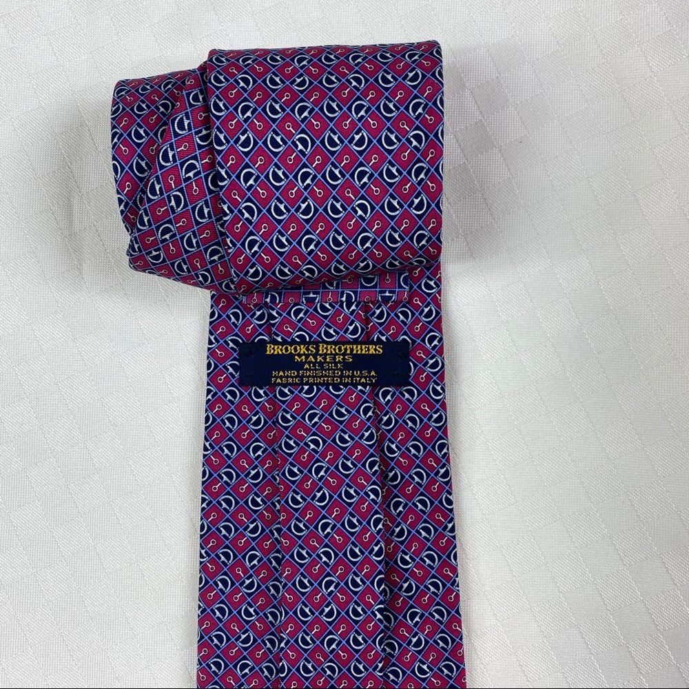 Brooks Brothers 100% Silk Tie - Picture 3 of 3